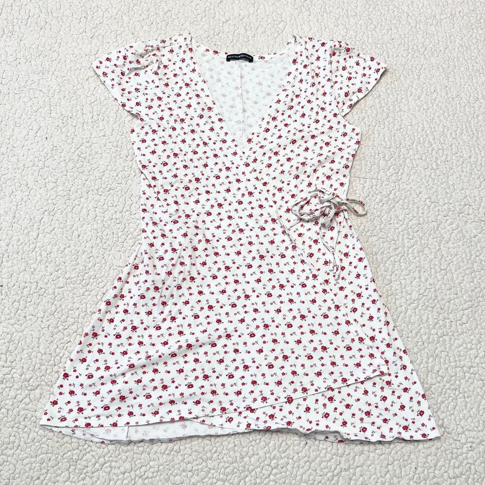 Brandy Melville Robbie Milkmaid Wrap Dress White Floral
